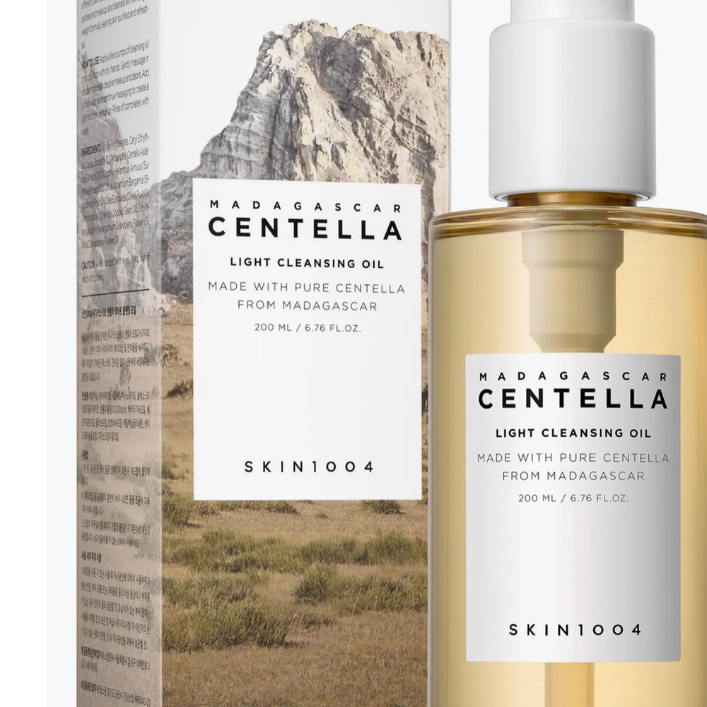 Light Cleansing Oil with Pure Centella